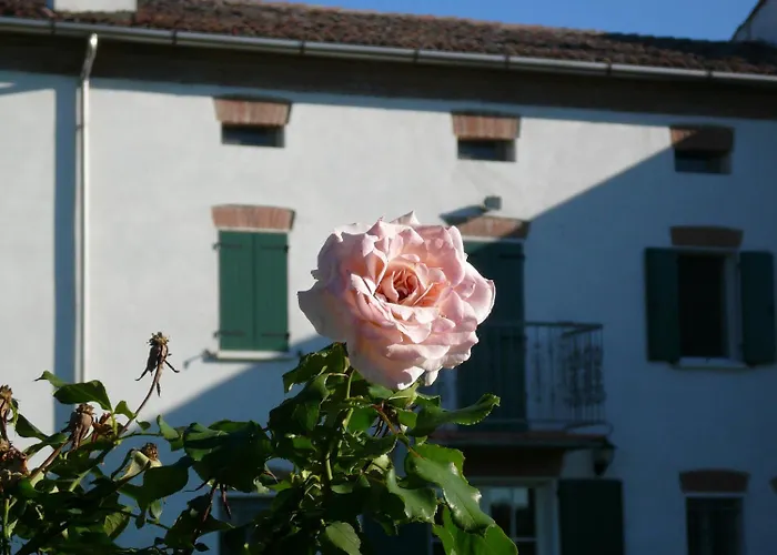 Corte Bertoia 3* San Siro (Lombardy)